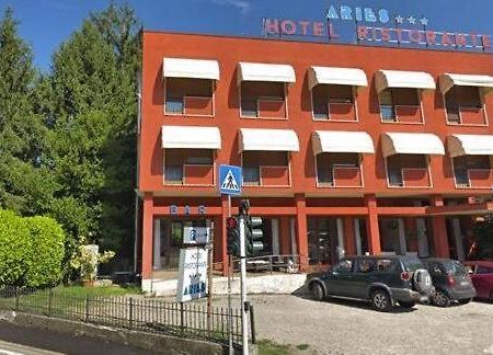 白羊座酒店 莱萨 外观 照片