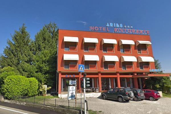 白羊座酒店 莱萨 外观 照片